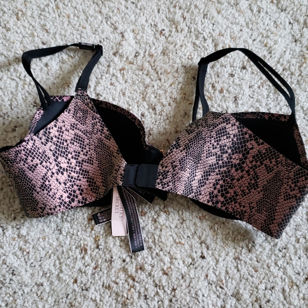 Victoria's Secret Sexy Illusions bra - Picture 4 of 11